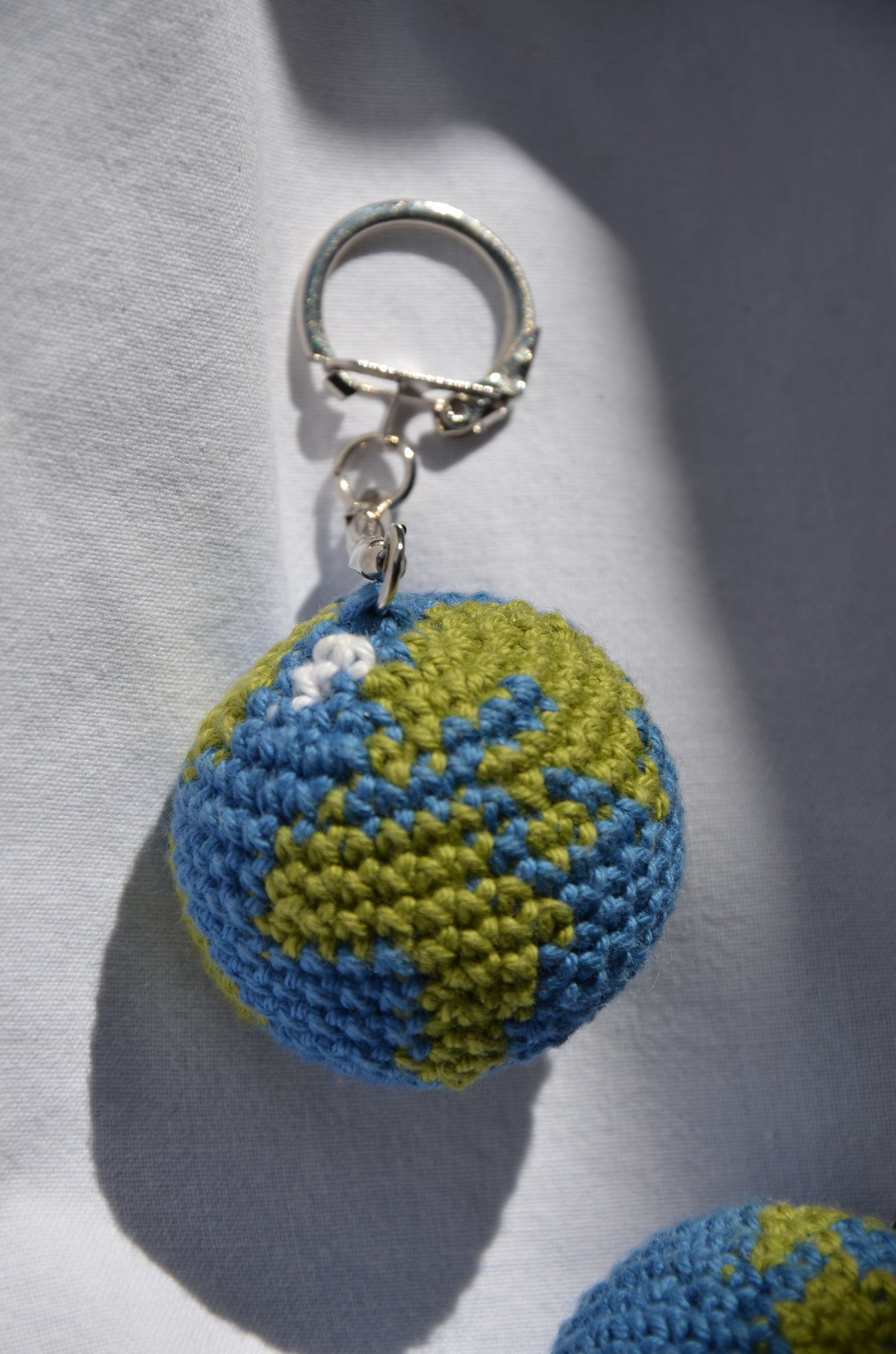 Porte-clé du monde au crochet